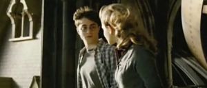 Harry Potter et le prince de sang-mêlé: Ron (Rupert Grint).  Ginny (Bonnie Wright) et Harry (Daniel Radcliffe). Harry (Daniel Radcliffe). Harry (Daniel Radcliffe) et Hermione (Emma Watson)