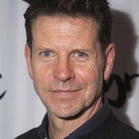 Lloyd Owen  Acteur, Doubleur (voix)